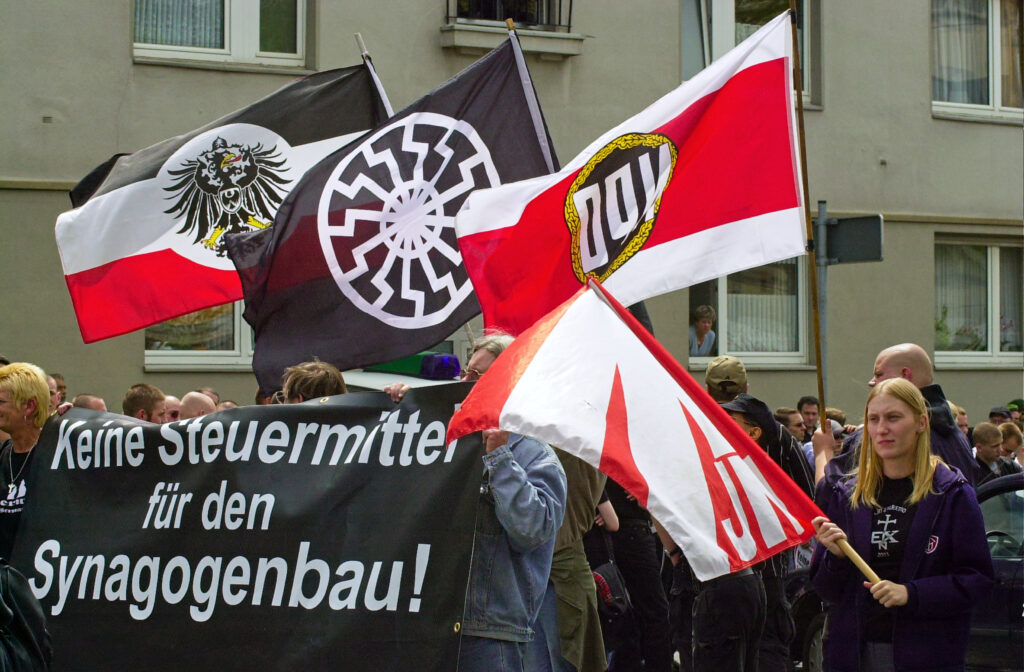 Kann Spuren von Rechts(populismus) enthalten