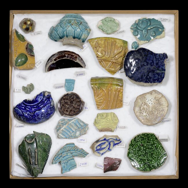 Depotschublade mit Keramikscherben © Staatliche Museen zu Berlin, Museum für Islamische Kunst, Foto: Christian Krug